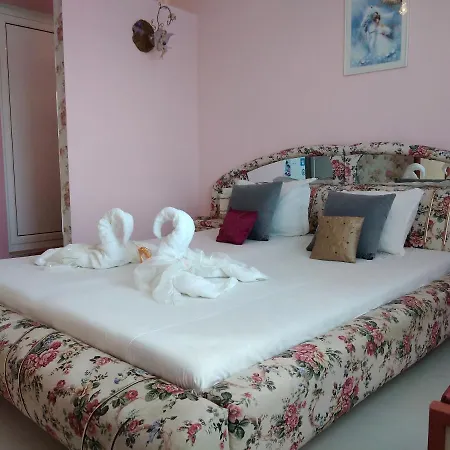 синьо лято Πανσιόν Πομόριε