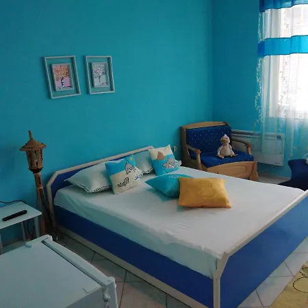 синьо лято Πανσιόν