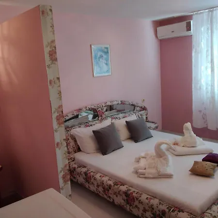 Πανσιόν синьо лято 3*