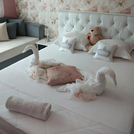 Konukevi синьо лято Ahyolu