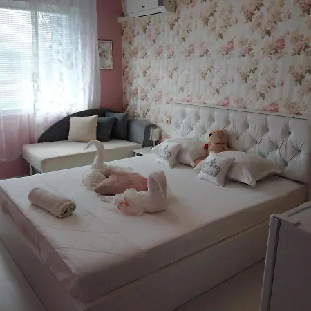 Къща за гости синьо лято 3*