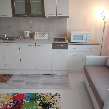 Къща за гости синьо лято 3*